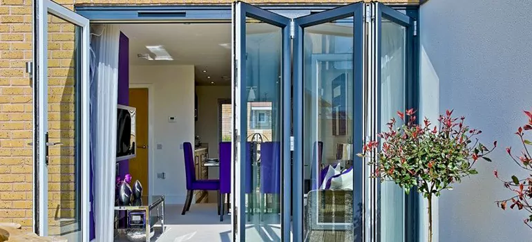 Commercial Door Glass Repair in Port St. Lucie, FL